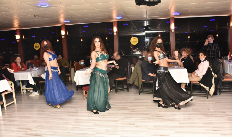 Only Turkish Show ( Entertainment) + Hotel Transfer ( Standart Backide Table)